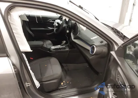 2024 Chevrolet Trax Fwd Sp из США, поврежденный, VIN KL77LFE2XRC023667